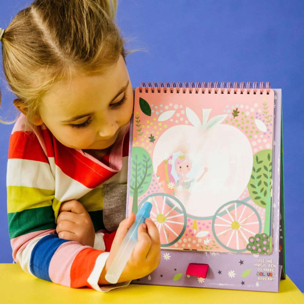 LIBRO MAGICO PARA COLOREAR CUENTO DE HADAS - FLOSS & ROCK