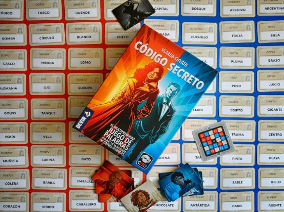 Juego De Mesa Codigo Secreto Juego De Palabras - DEVIR
